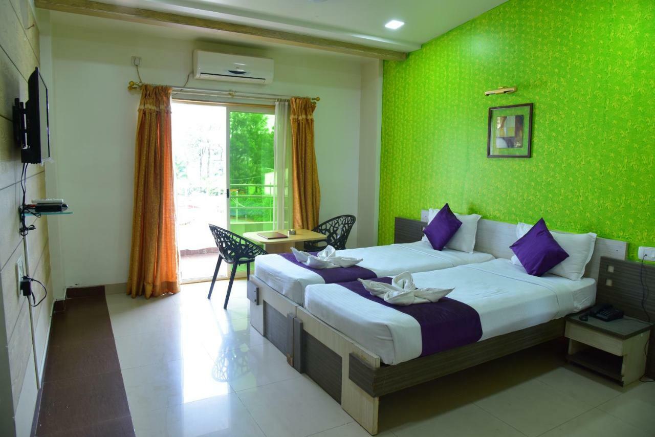 Palette - Spring Hills Resort Pirangut Εξωτερικό φωτογραφία