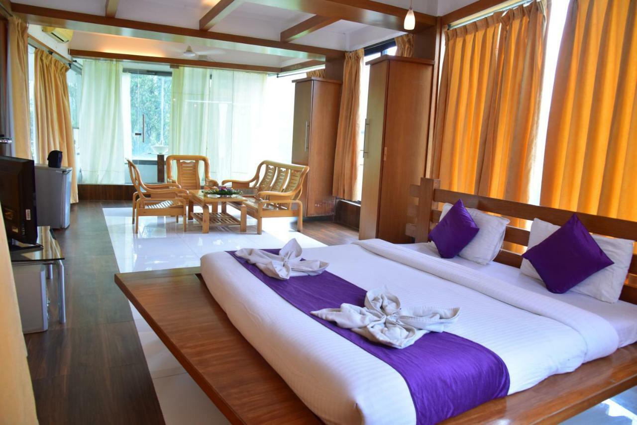 Palette - Spring Hills Resort Pirangut Εξωτερικό φωτογραφία